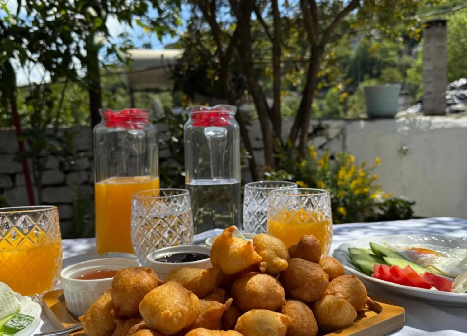 Te Ajdini Guesthouse Gjirokaster Albania